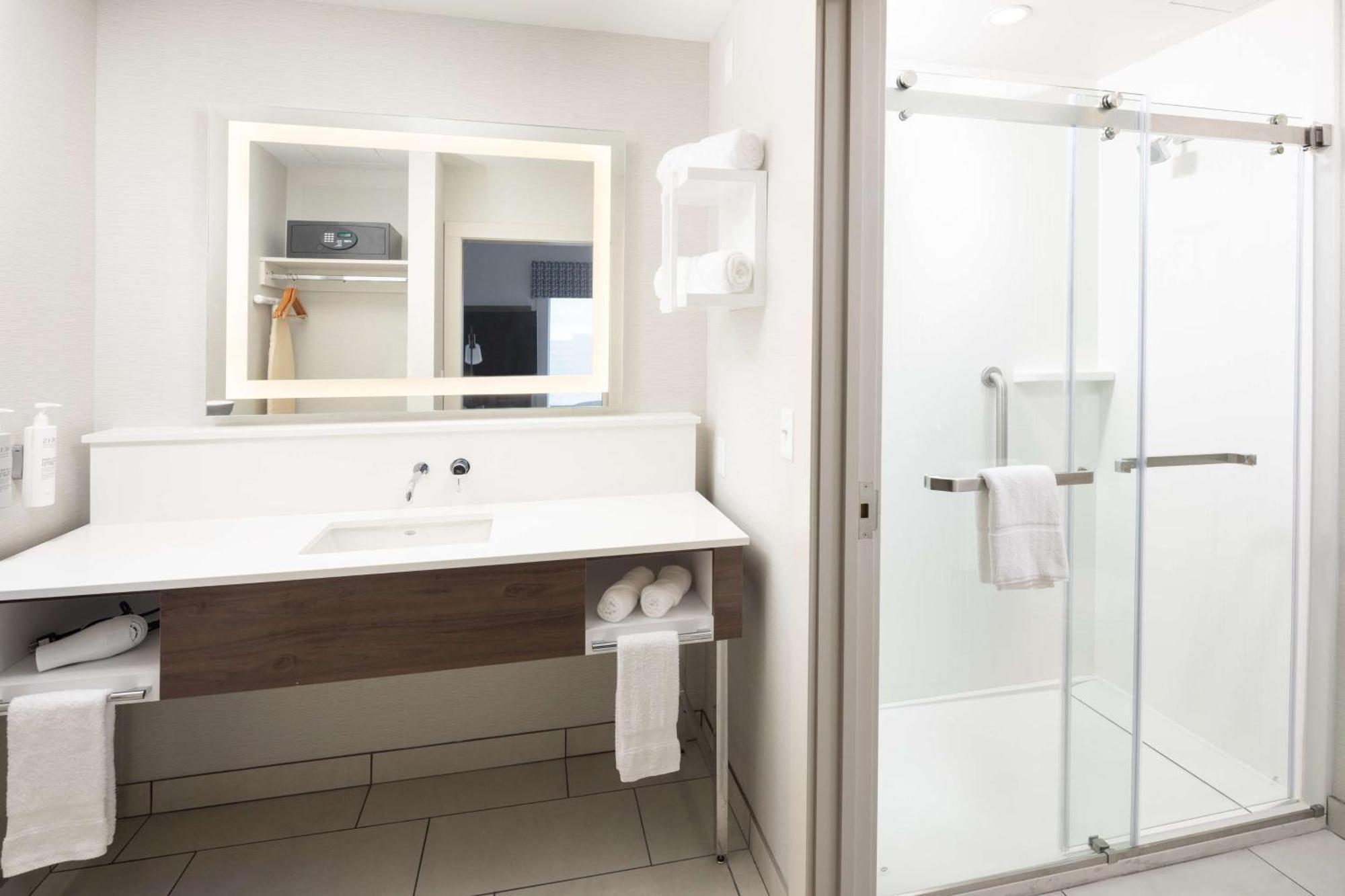 Hampton Inn & Suites Rochester Downtown Zewnętrze zdjęcie