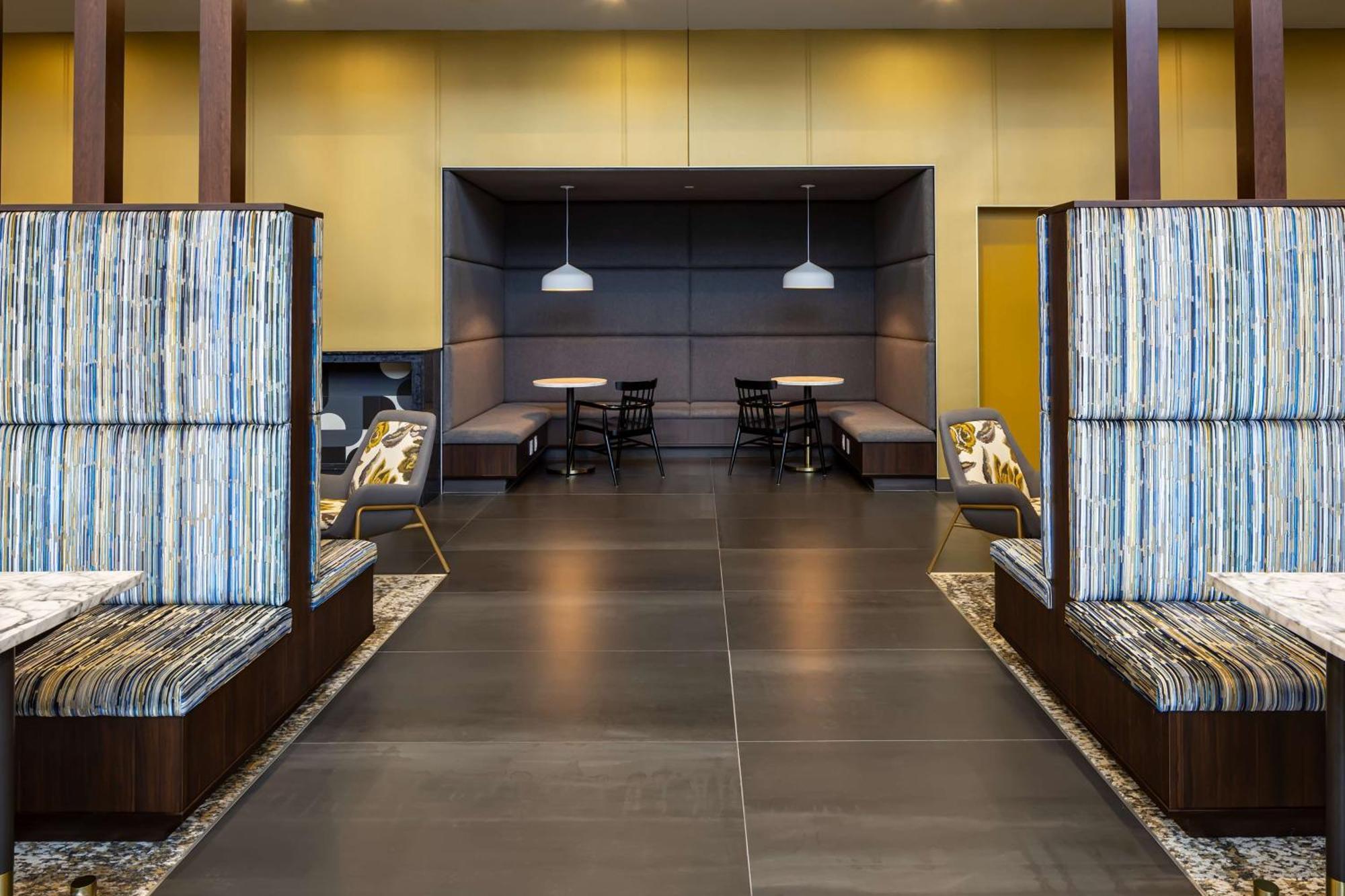 Hampton Inn & Suites Rochester Downtown Zewnętrze zdjęcie